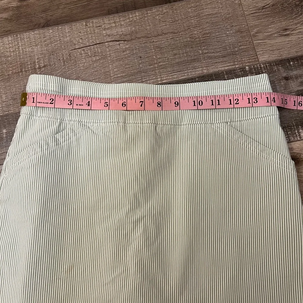 Mario Serrani Pinstripe green and white Mini Skirt Sz small EUC